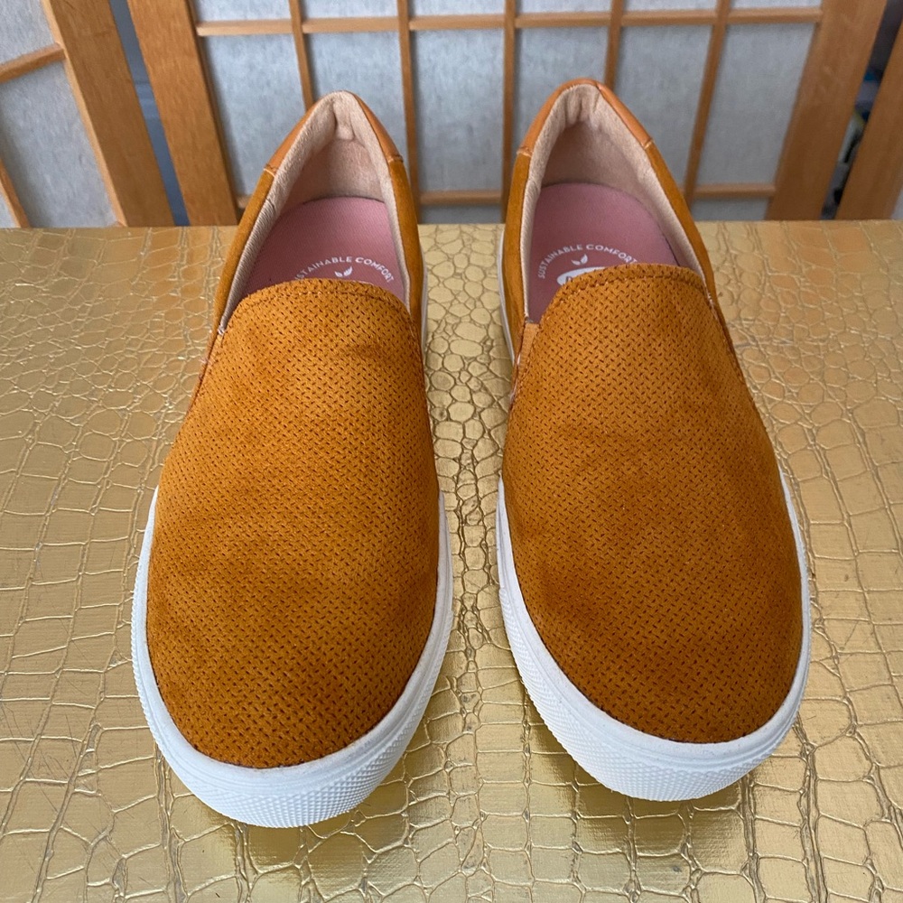 Dr. School’s Goldyellow Nova Slip Zone Sneaker Sz… - image 4